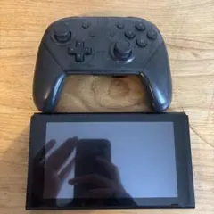 ス*ル様 任天堂Switch 1 動作確認済み 本体 プロコン付き ゼルダ 初期 ス*ル様 任天堂Switch 1 動作確認済み 本体 プロコン付き ゼルダ 初期