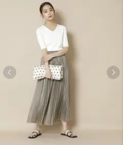 【新品】Natural Beauty Basic 総針Vネックニット五分袖のサムネイル