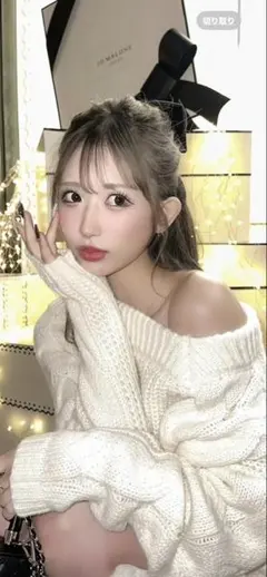 cherimi オフショルダーケーブルニット