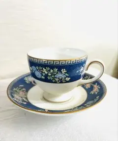 ⭐︎ドリーム2号館⭐︎ ジモティー割引 ウェッジウッド ブルーサイアム カップ＆ソーサー 廃盤品 ウェッジウッド ブルーサイアム リー カップ&ソーサー - メルカリ
