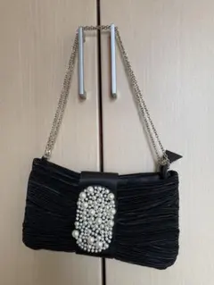 黒 パール装飾 プリーツパーティーバッグ