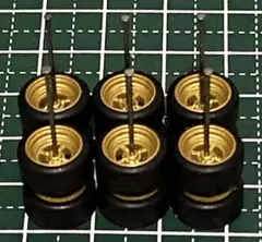 カスタムホイール　タイヤ　パーツ　1/64 深リム　4本スポーク　ゴールド　3台