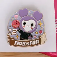 TWICE LOVELYS ランダムピンバッチ　サナ サブリー