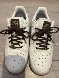 ナイキ　NIKE AIR FORCE スニーカー