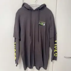 プニュズ パーカー