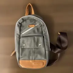 グレー ボディバッグ ナイロン製