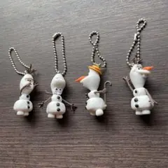 オラフ キーホルダー 4体セット