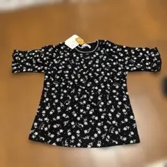 bebe 半袖カットソー ブラック 花柄 95のサムネイル