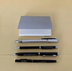 高級ホテルロゴ入りボールペン4本セット♦︎方眼メモ帳付きのサムネイル
