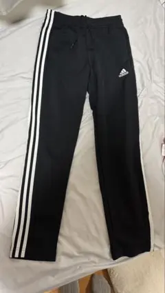 adidas ブラック ストライプ ジャージパンツ