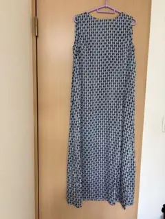 ロングワンピース アラベスク ノースリーブ スリット ジャガード M 灰 