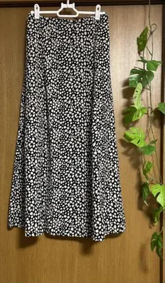 黒と白のドット柄　ロングスカート　まだら模様　Mサイズ