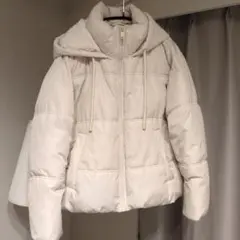 zaraホワイト フード付き ダウンジャケット