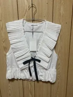 新作　完売品　ザラ　ZARA フリルノースリーブトップス ブラウス