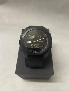 最終お値下げ！美品！箱付き！NIXON デジタル時計 セール】【NIXON/ニクソン】Heat 時計 デジタル 電池式