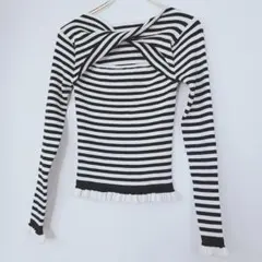 【GRL】白×黒のデザインニットトップス　胸あきデザイン　L