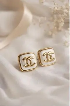 CHANELパールピアス