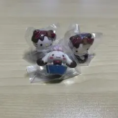 サンリオ　チョコレートドール　ハローキティ　シナモロール　ガチャガチャ