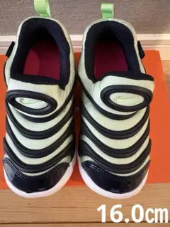 【新品】NIKEナイキ　ダイナモフリー　グリーン×ブラック　16㎝のサムネイル