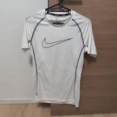 Nike Pro Dri-FIT ホワイト アンダーシャツ