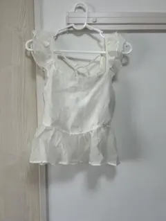 H&M フリルノースリーブトップス