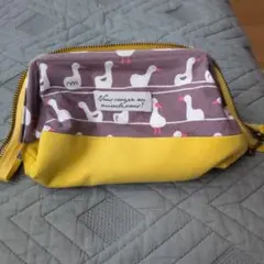 ハンドメイド　ワイヤーポーチ　マチ付き