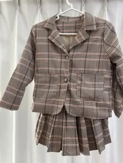 チェック柄ジャケットとスカートセット（130cm）