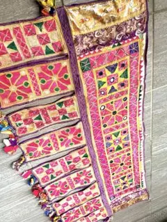 【タスペトリー】壁掛け　インド　布