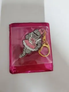 ちいかわ　まじかるちいかわ　トレーディングラメ入りラバーキーホルダー　鎧さん