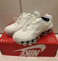 NIKE Shox TLウィメンズシューズ　23cm