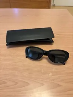 SAINT LAURENT サングラス キャットアイのサムネイル
