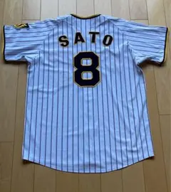 美品未着用、阪神タイガース　ユニフォーム　佐藤輝明　Oサイズ 阪神ユニフォーム 佐藤輝明 阪神背番号8佐藤輝明ユニ注文殺到、2位に10