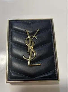 YSL クチュール　ミニ　クラッチ アイシャドウNo.100 ストラ ドールズ