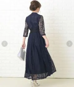 【美品】Lace Ladies　花柄総レースロング丈フレアワンピース　ネイビーのサムネイル