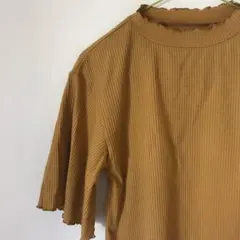 トップス　フリル　黄色　ブラウン