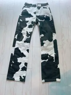 Bershka 牛柄デニム