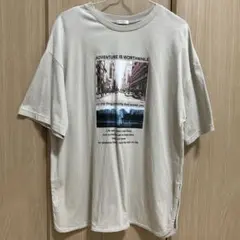 オーバーサイズ　Tシャツ　ロゴ　プリント　ベージュのサムネイル
