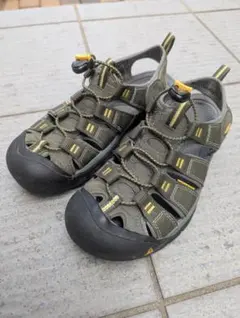値下❗⭐極美 KEEN『15.400円購入』ニューポートH2 山と道 値下❗⭐極美 KEEN『15.400円購入』ニューポートH2 山と道 - メルカリ