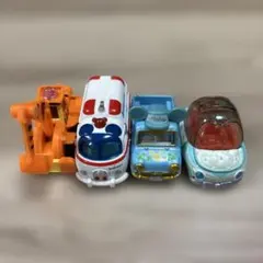 ディズニー　トミカ　4台セット！！