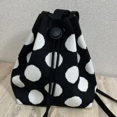 未使用　モノトーンカラー　ドット　水玉　ニット 巾着　ショルダーバッグ　2way