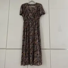 ❤最終お値下げ❤ 花柄Vネックロングワンピース