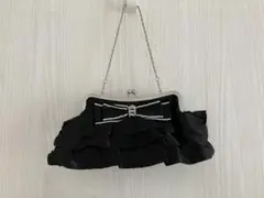 フリルデザイン黒サテンパーティーバッグ