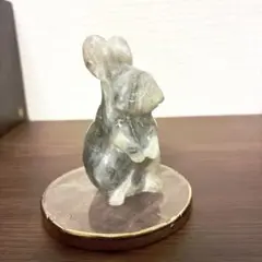 セール最終！モスアゲート　うさぎ　カービング　天然石