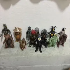 ウルトラマン 怪獣フィギュア まとめ売り14体 - メルカリ
