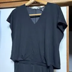 UNIQLO Vネック オールインワン ブラック　Mのサムネイル