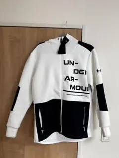 Under Armour フード付きパーカー XL