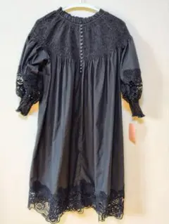 新品クルーネック フリル レース ワンピース