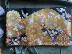 華舞錦　黒地金色花柄袋帯　六通　正絹