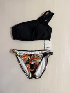 EMODA セパレート水着 ビキニ 花柄 ブラック 新品　未使用　タグ付きのサムネイル