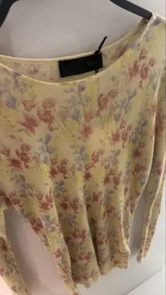 ZARA フローラルプリントニットトップス XS ZARA フローラルプリントニットトップス XS - メルカリ
